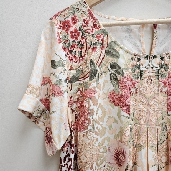 Soft Surroundings Oversized Floral Shirt with Light Pleating Detail, Size Small - Picture 5 of 12